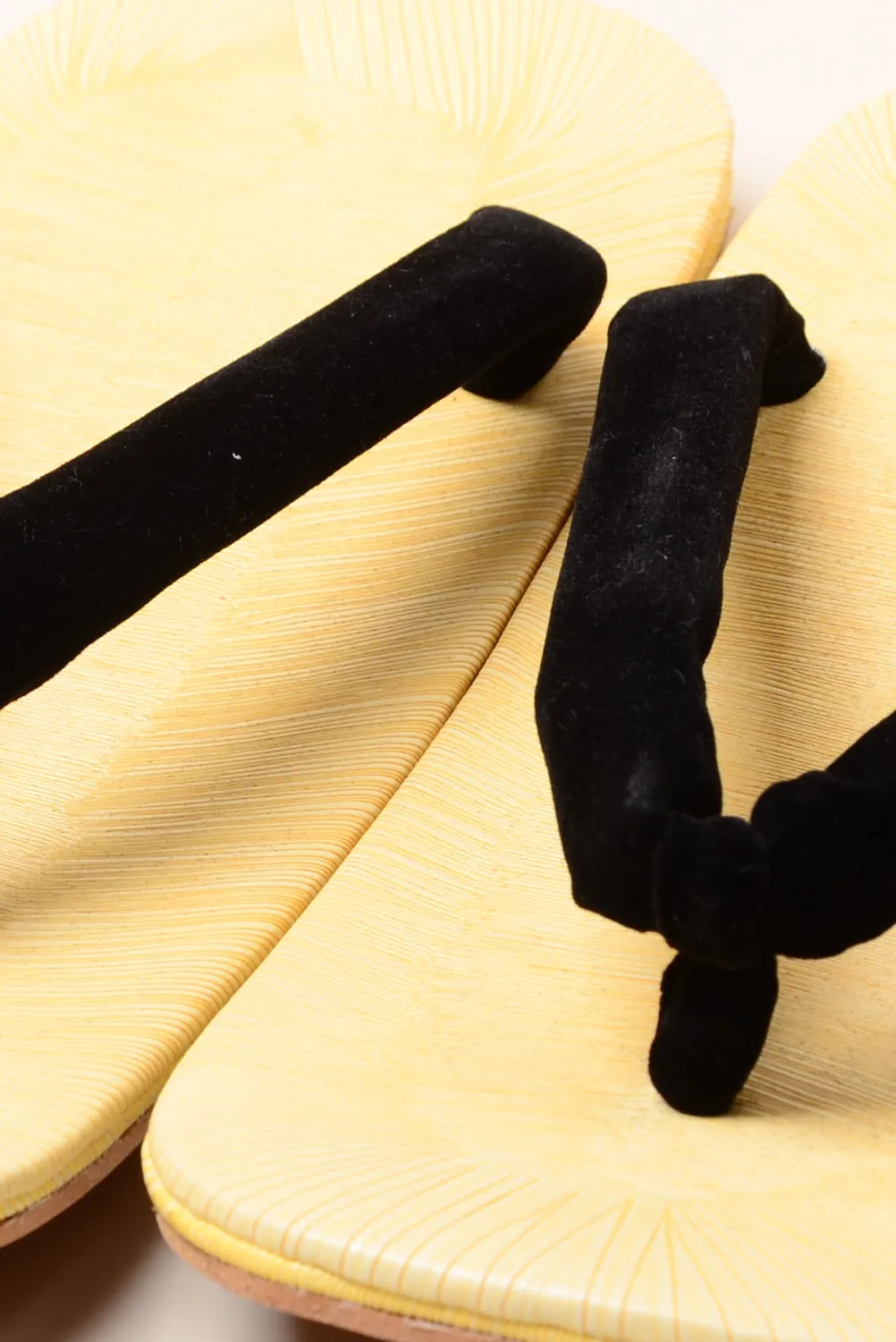 Men Setta : Medium : Black