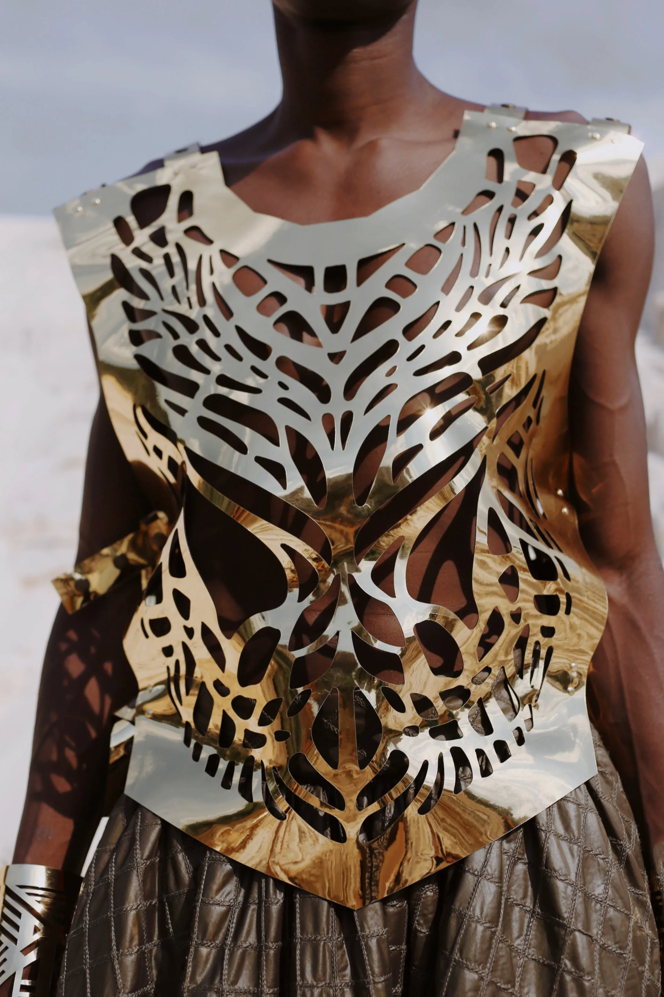 Set / Mask, Vest, Cuffs / GOLD