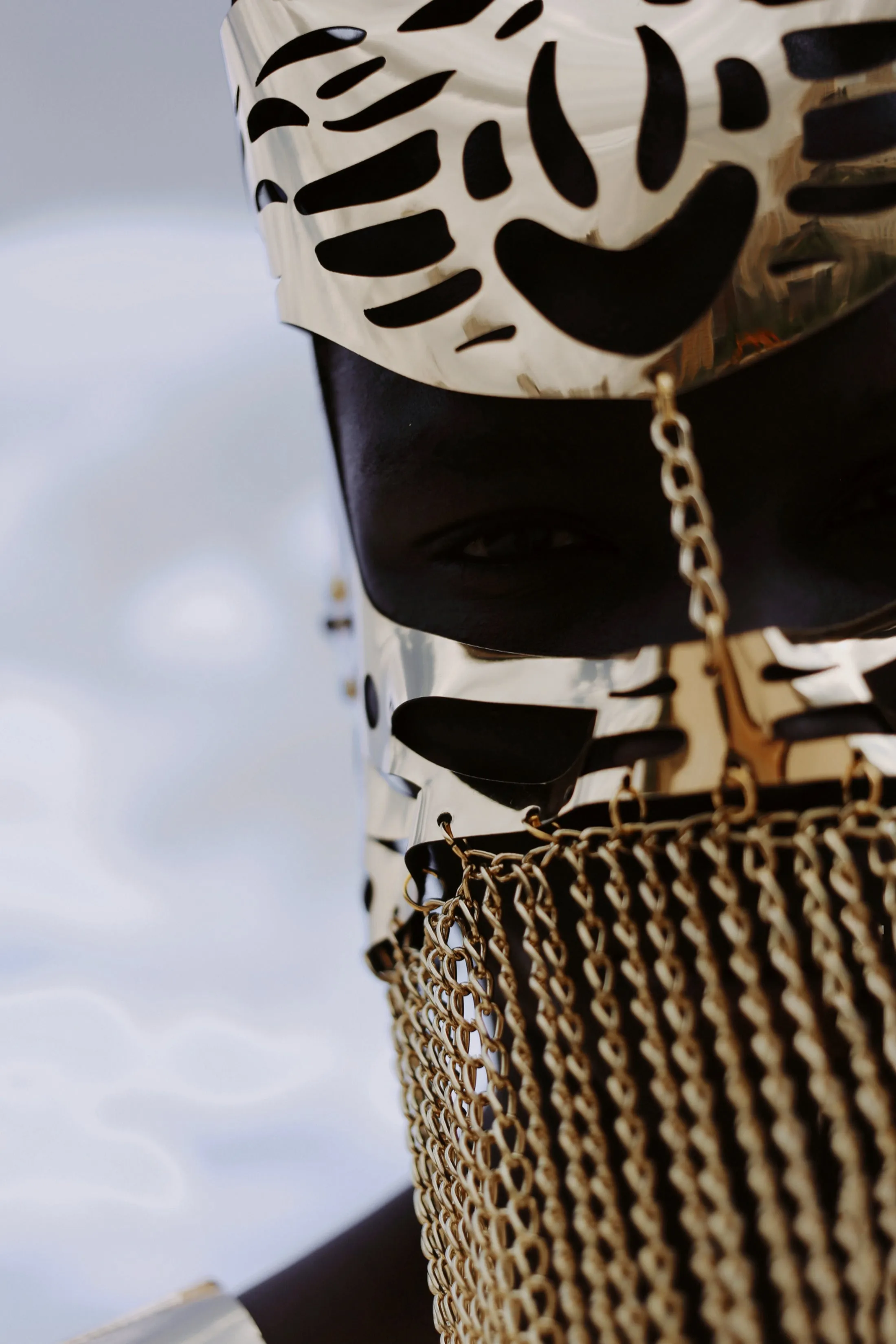 Set / Mask, Vest, Cuffs / GOLD