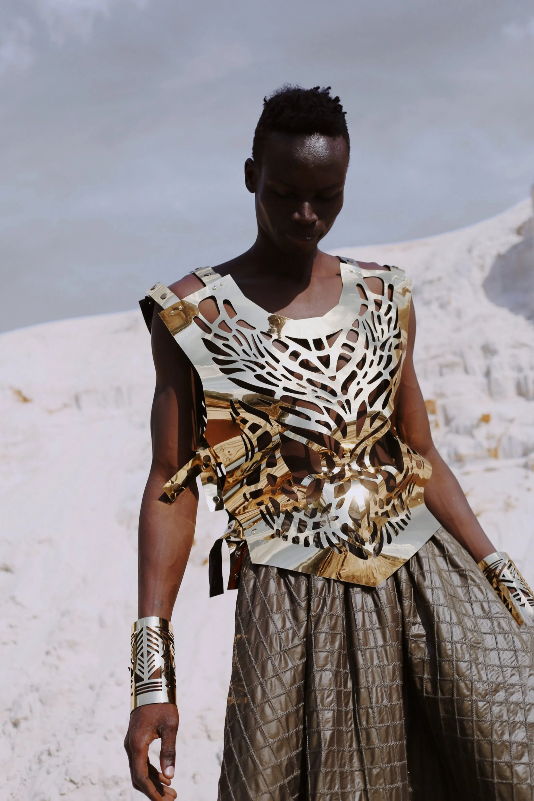 Set / Mask, Vest, Cuffs / GOLD