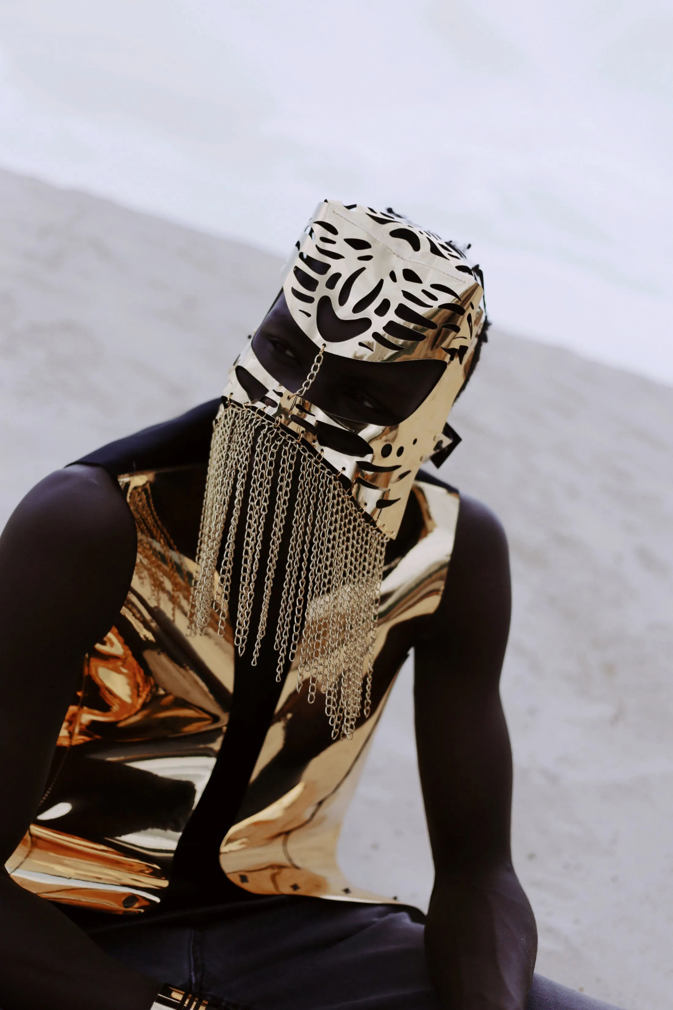 Set / Mask, Vest, Cuffs / GOLD