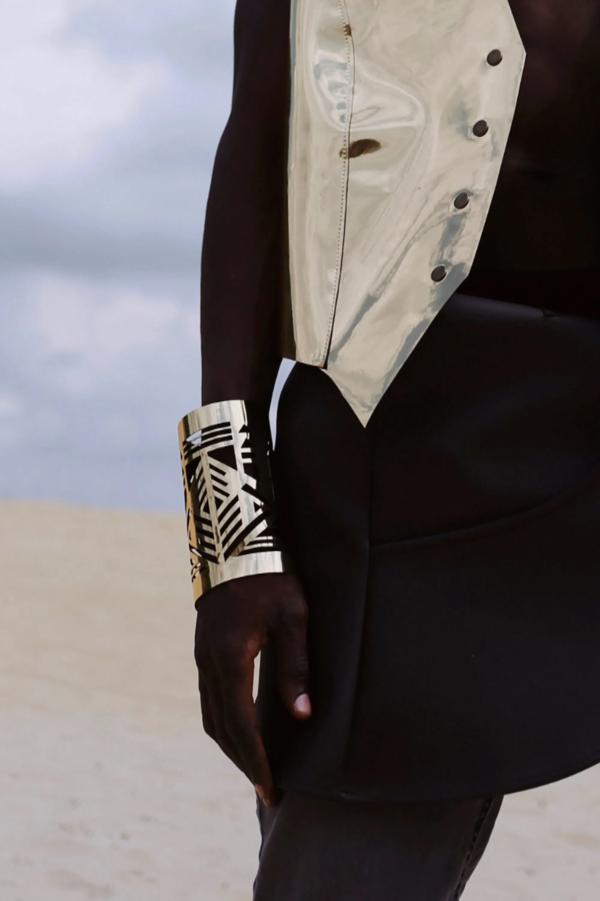 Set / Mask, Vest, Cuffs / GOLD