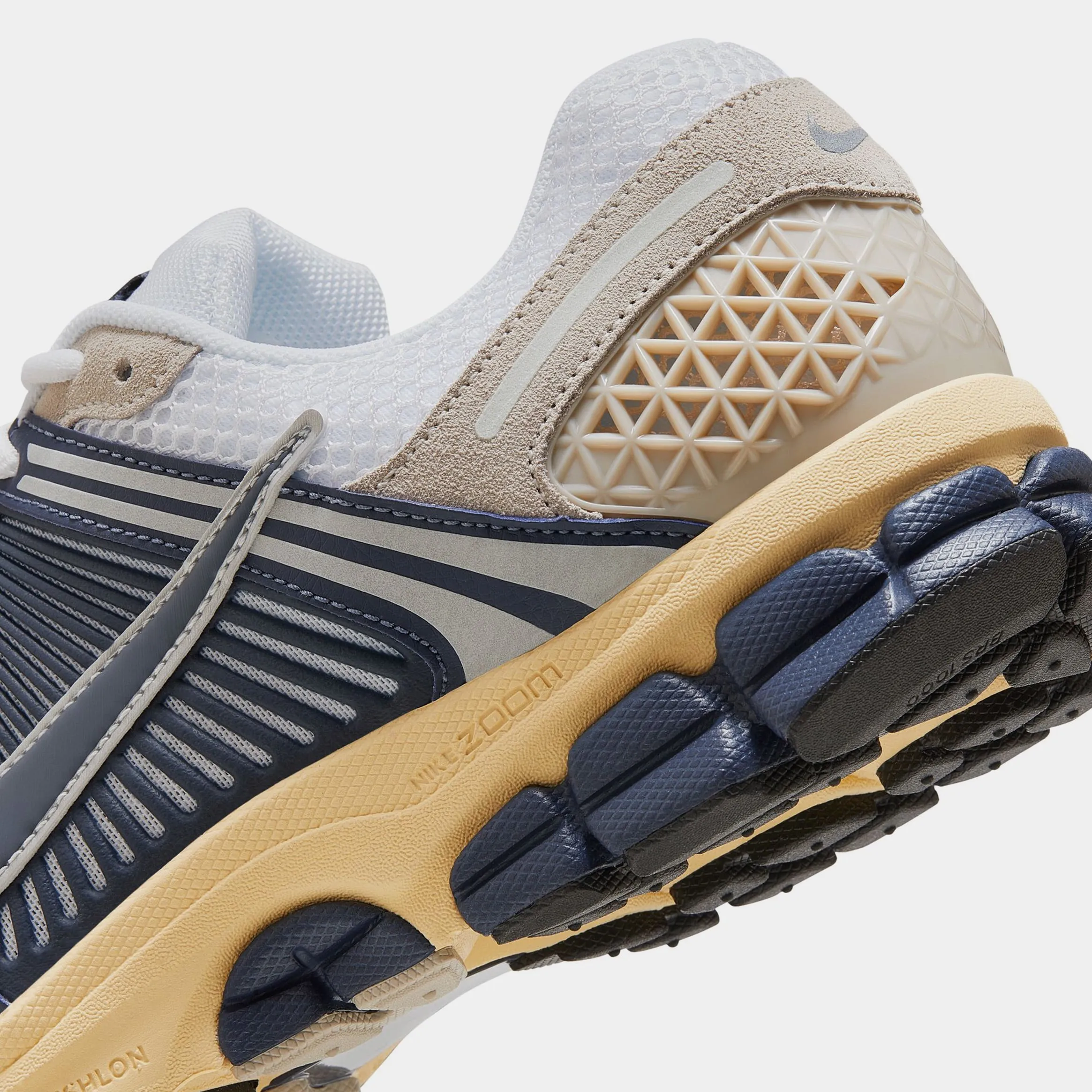 Vomero 5 Mens Running Shoes (White/Thunder Blue/Cream)